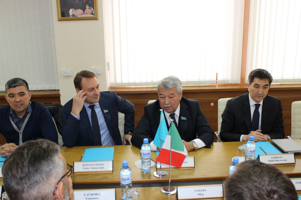 Il Comune di Almaty riceve la delegazione italiana
